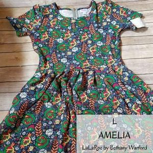 Nwt LuLaRoe roses Amelia dress with pockets large